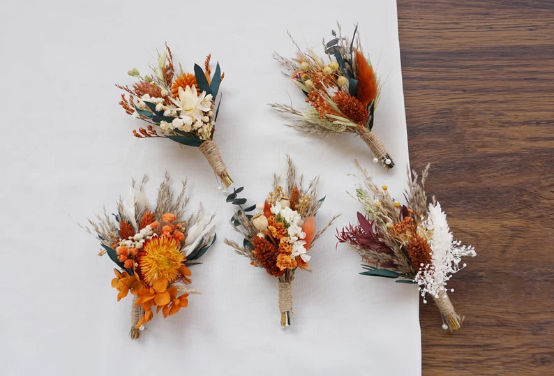 boutonnieres for fall wedding decorations