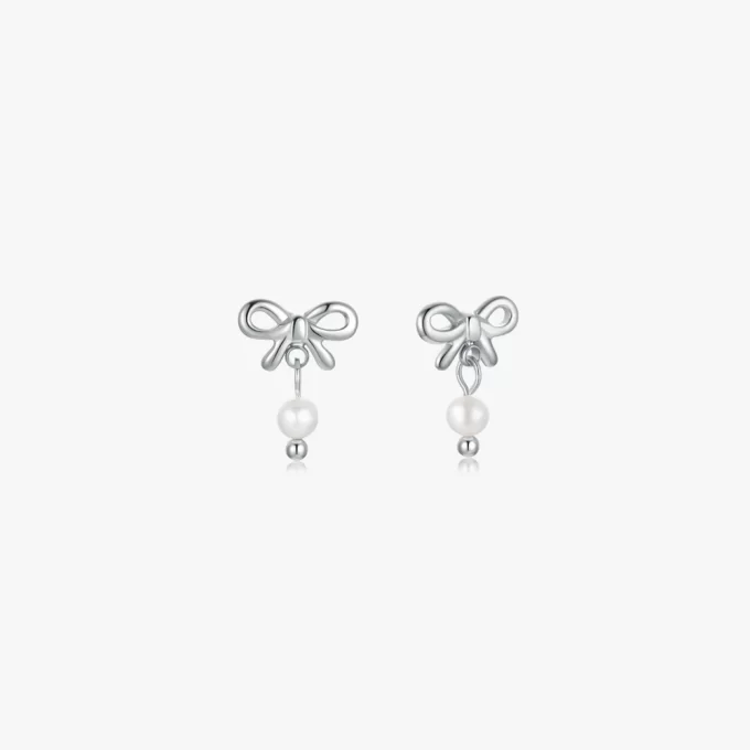 Dangling bow earrings with pearls
