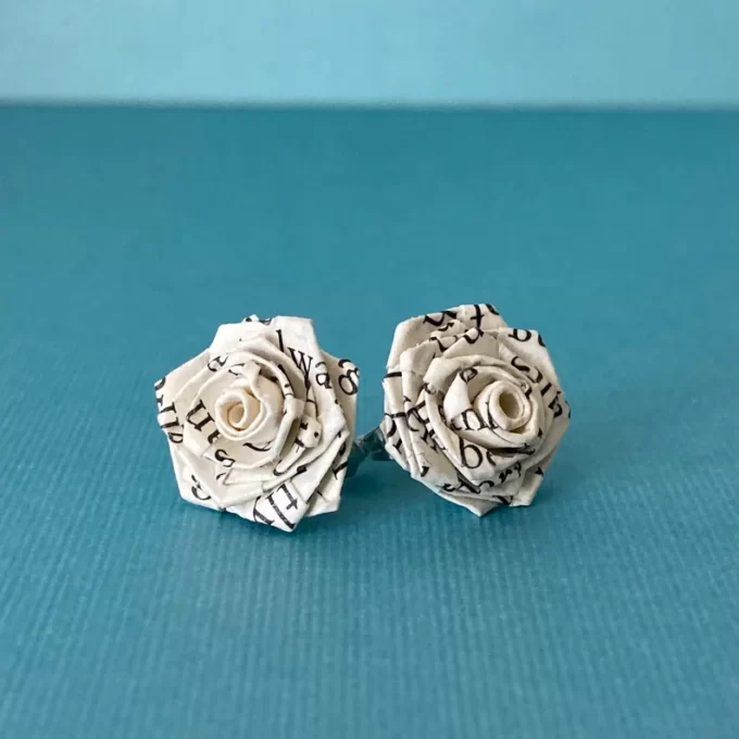 unique paper wedding anniversary present for her