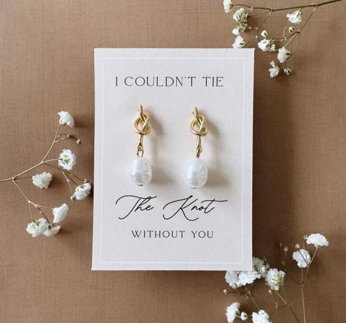 Knot wedding day earrings