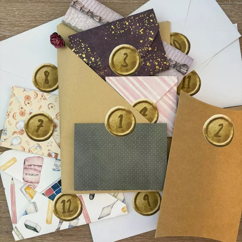 Custom-made 25-day junk journal Advent calendar with paper treasures