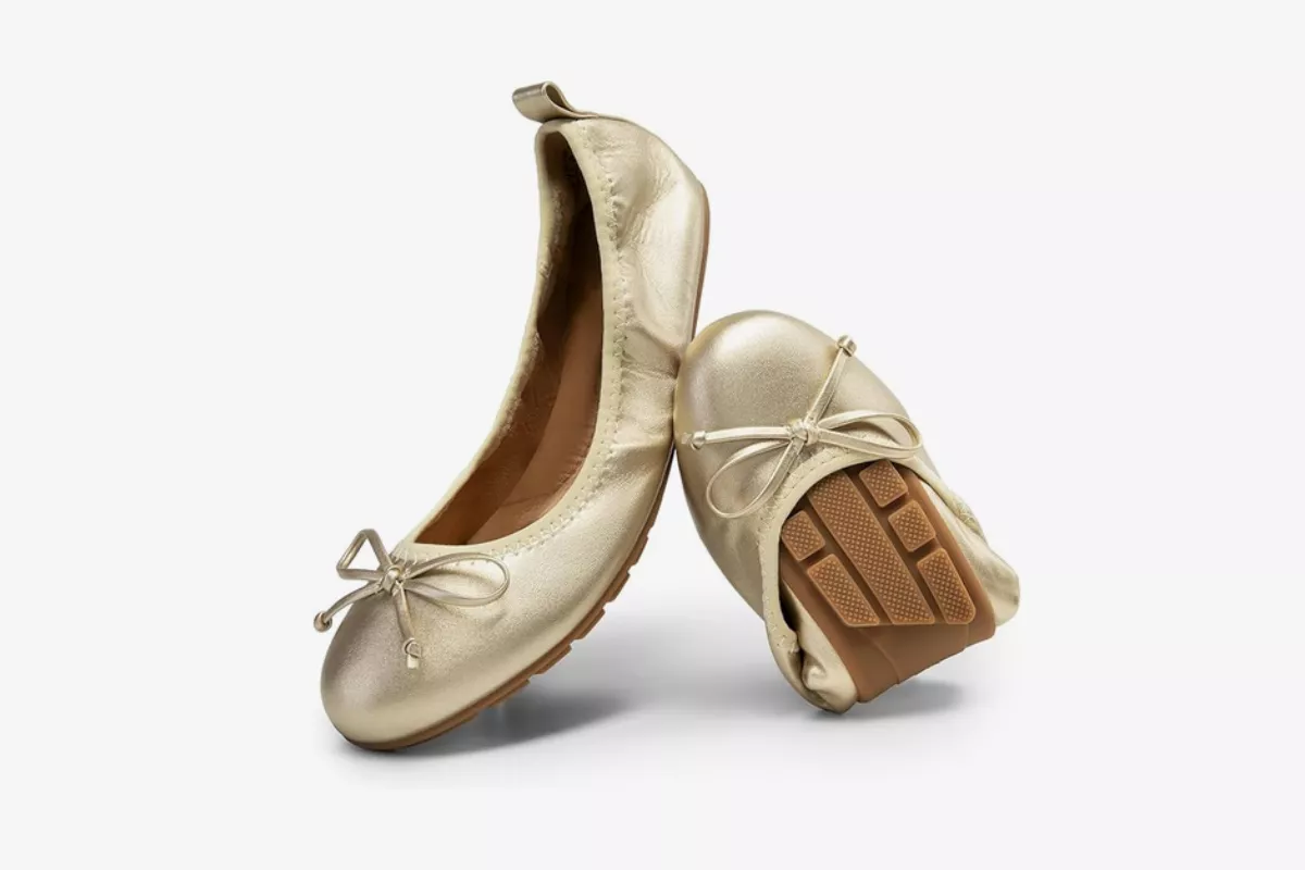 foldable flats for bridesmaids to wear on the wedding morning getting ready and all day