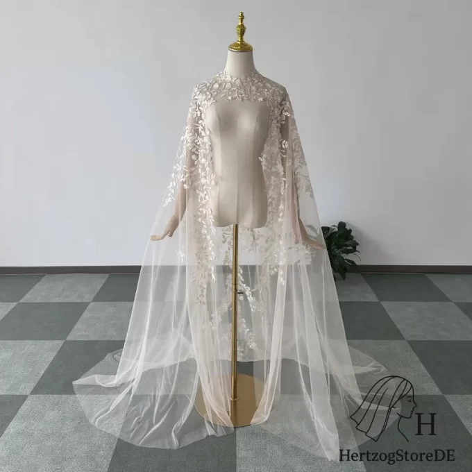 Lace wedding cape for winter bride