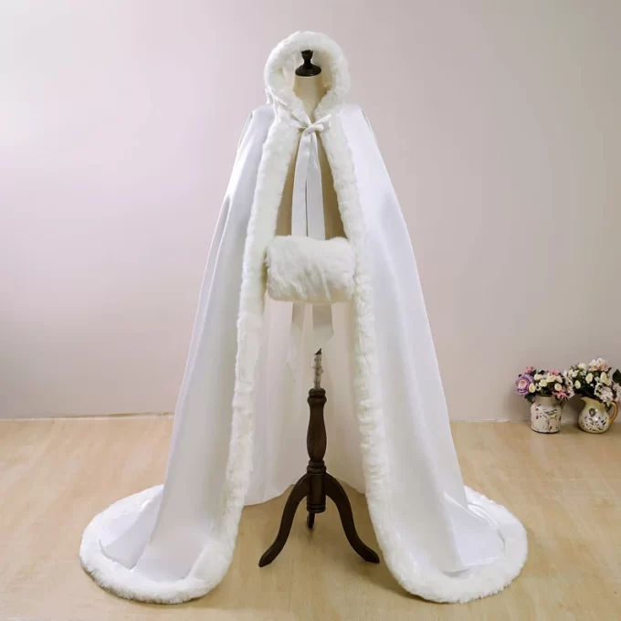 Bridal long winter cloak with hood and faux fur trim