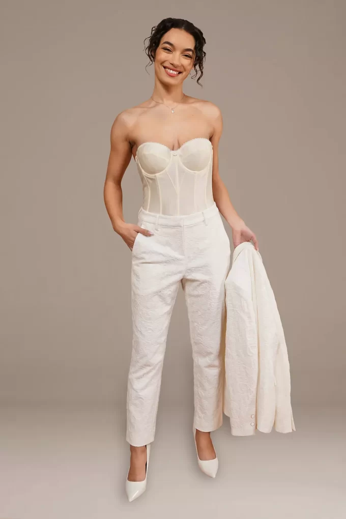 Slim suit pants in white for the bride with top