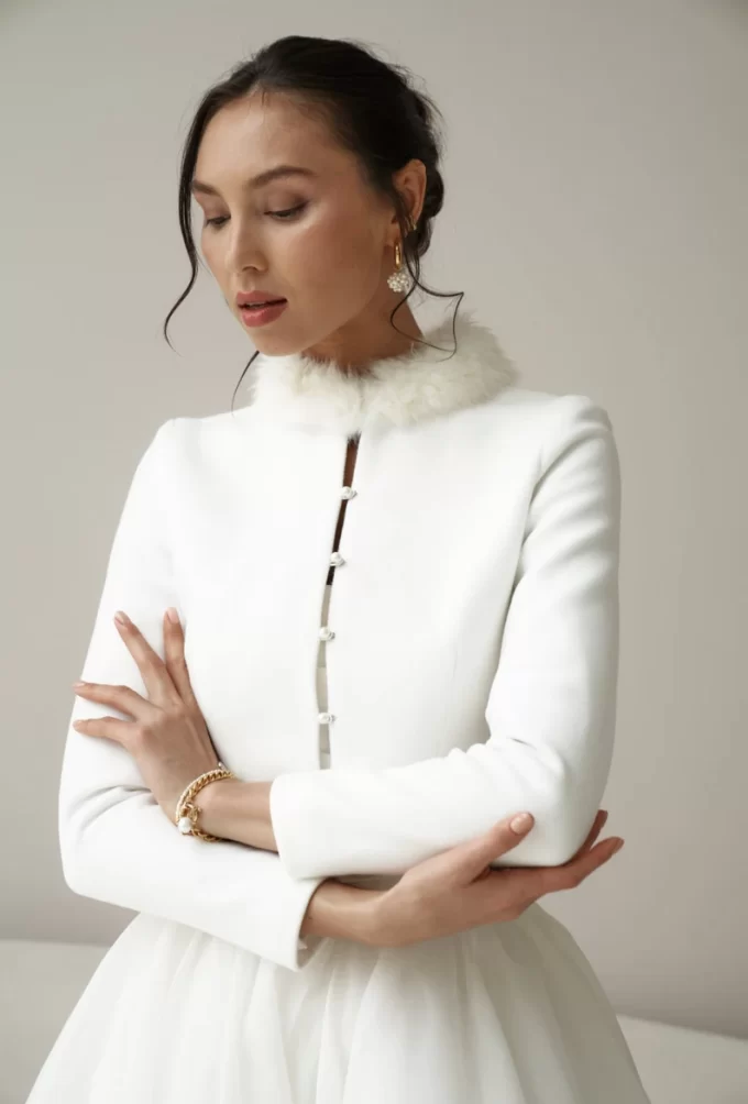 Chic bridal jacket for winter