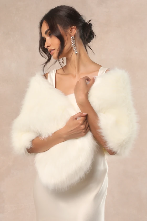 Faux fur ivory stole to wear as bridal jacket