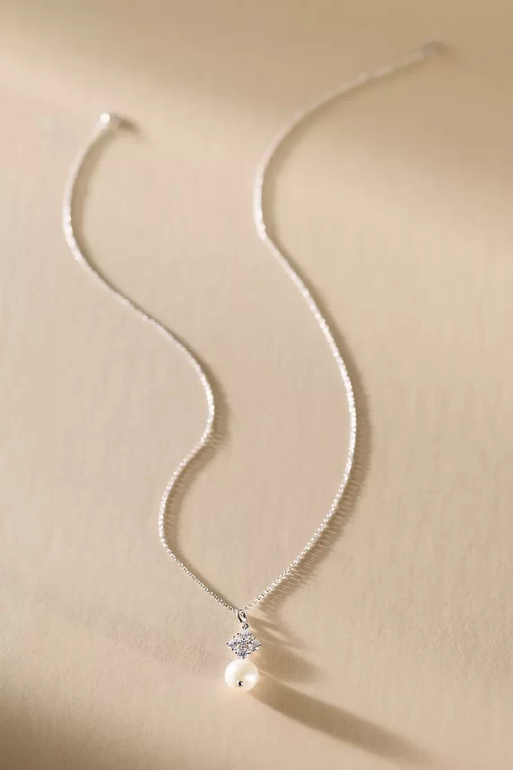 Bridal pearl drop necklace with sparkly pendant