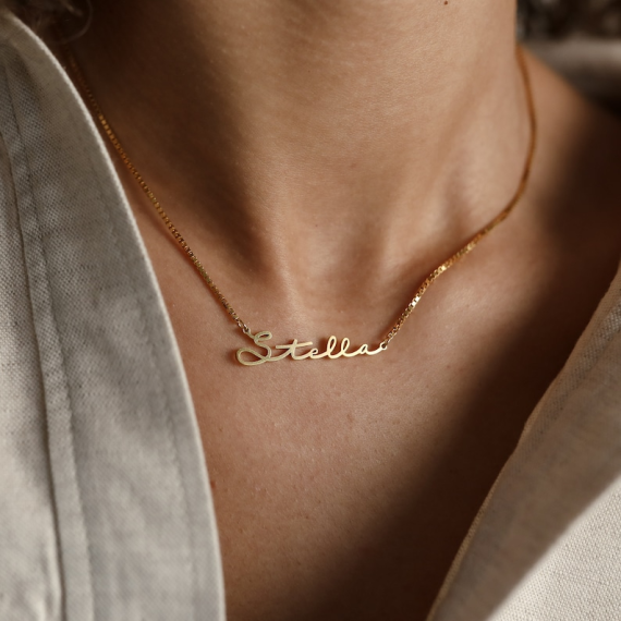 script name necklace dainty