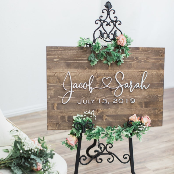 Rustic wooden welcome sign with elegant script letters in 3D, made to order