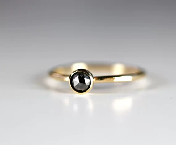 salt and pepper minimalist ring