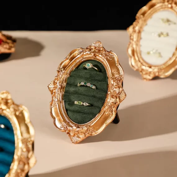 Vintage inspired ring holder