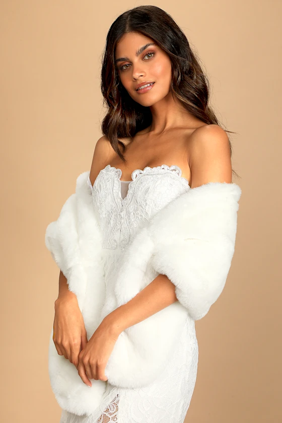 Bridal faux fur stole to wear instead of a jacket