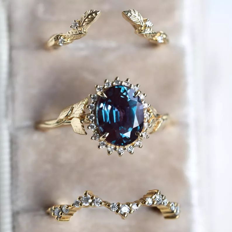 alexandrite engagement rings that aren't diamonds