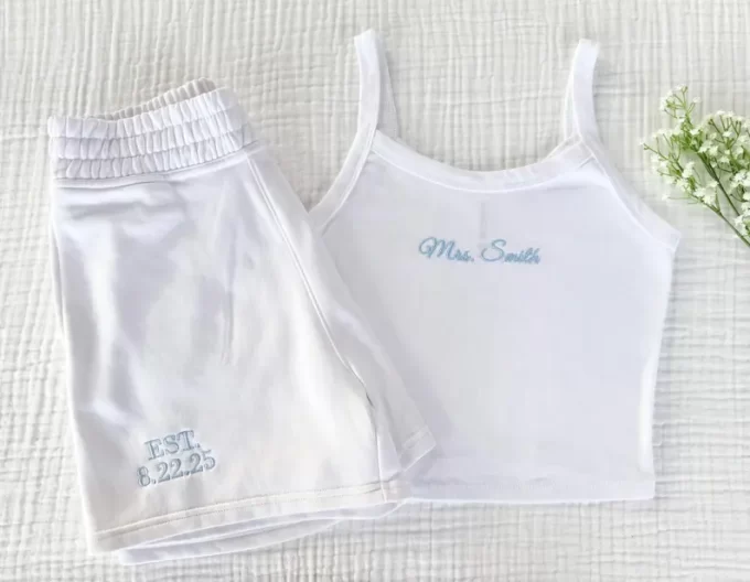 Bridal trends 2026: personalized bridal pajama set for getting ready
