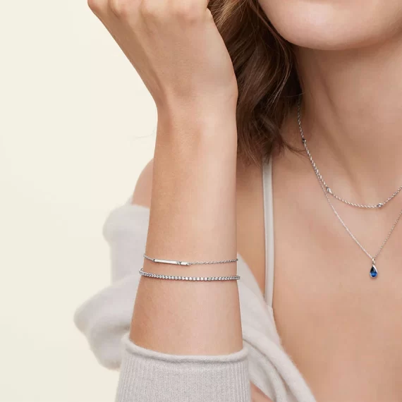 Dainty diamond bar bracelet in silver