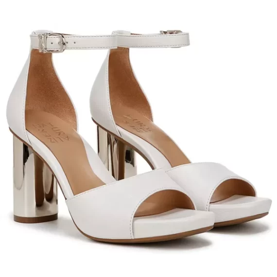Dress sandal in white with silver heel