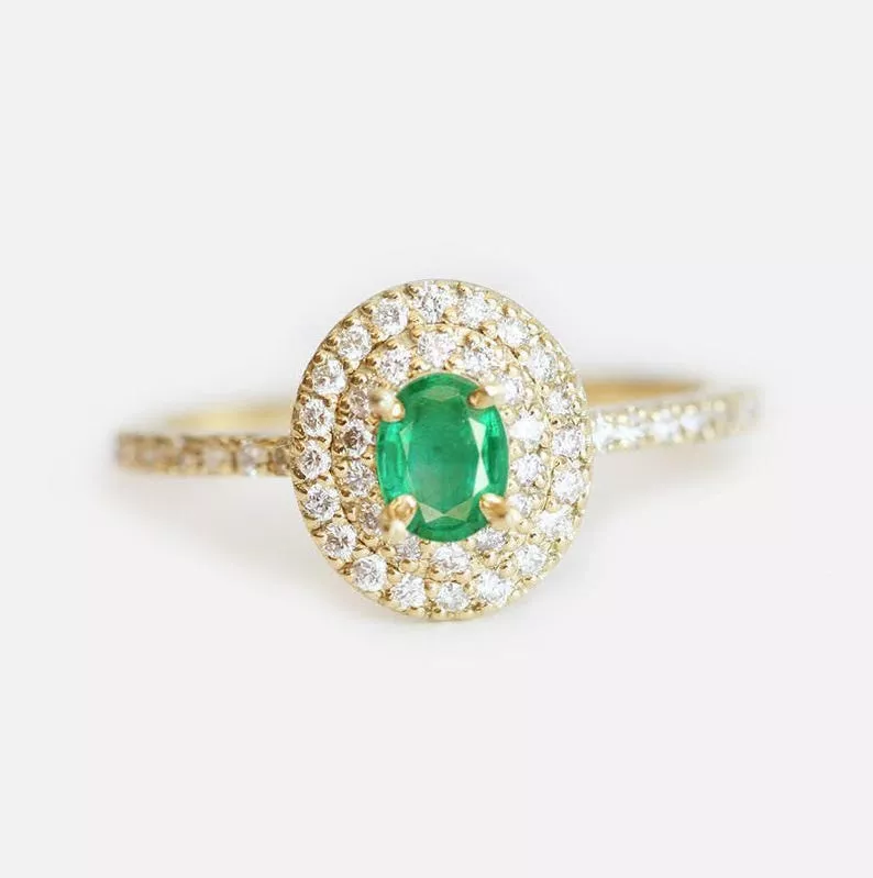 emerald engagement ring