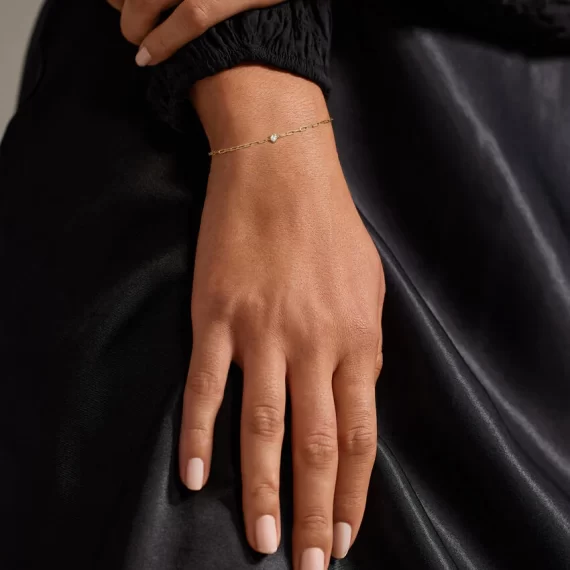 Heart lab diamond bracelet with paperclip chain