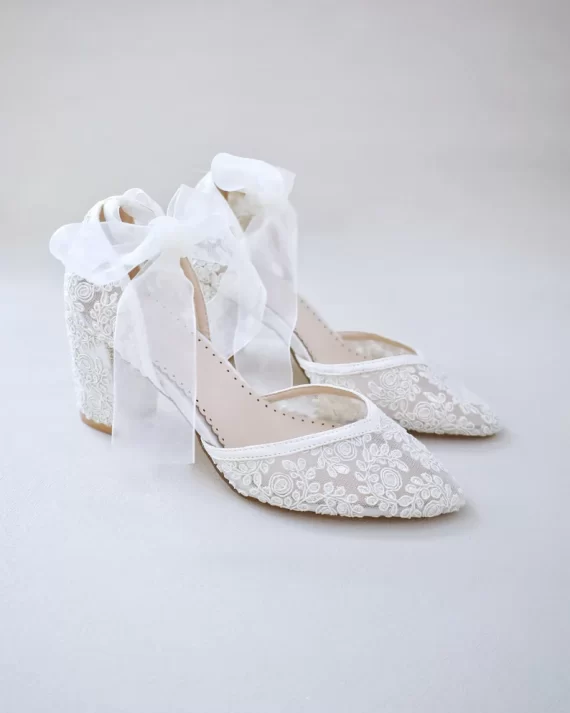 Pair of low block heels in ivory lace with almond toe