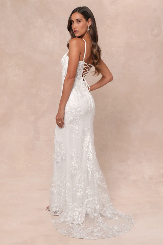 beachy lace wedding dress