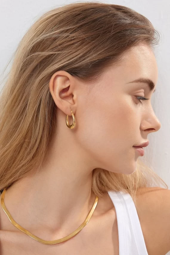Thick gold hoop earrings for bridesmaids that does not tarnish