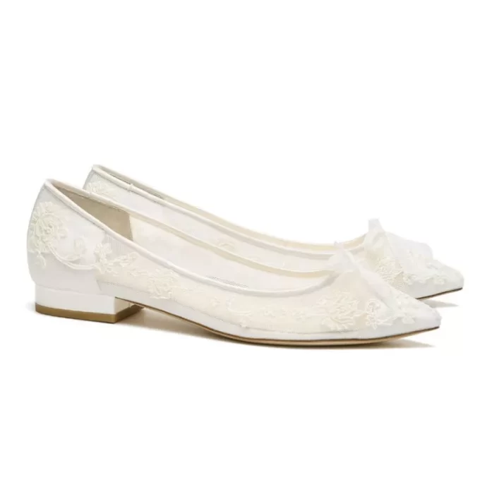 Floral lace flat bridal shoes with delicate mesh embroidery