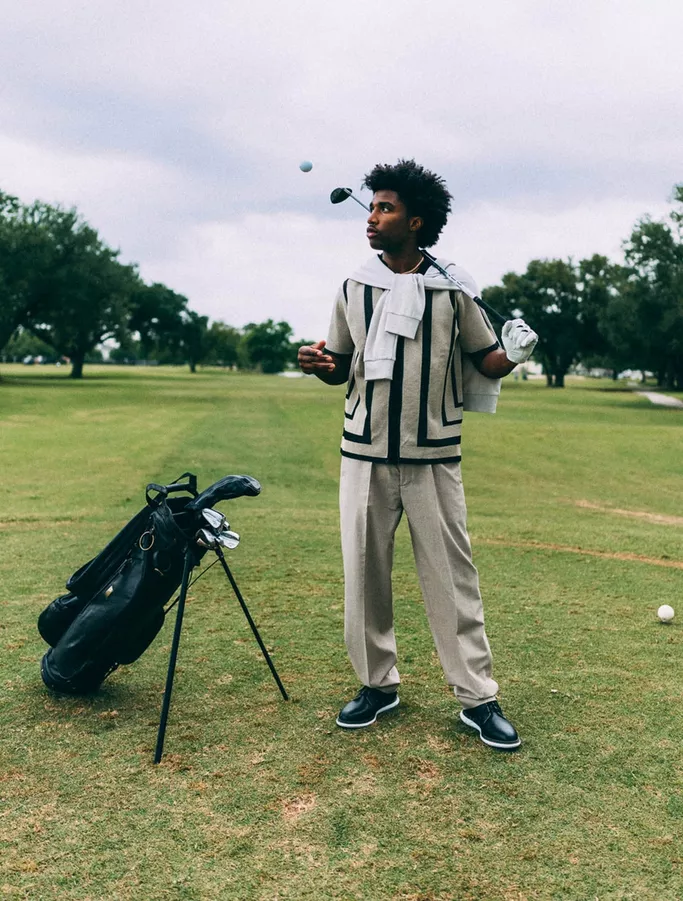 Luxury personalized golf bag for groomsmen, perfect high-end wedding gift