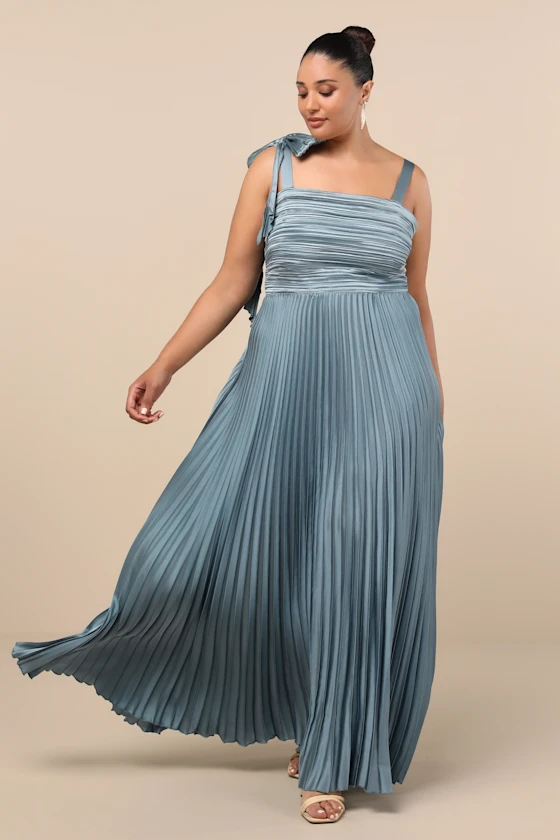 pleated plus size mother of the bride maxi dress for fall and winter wedding