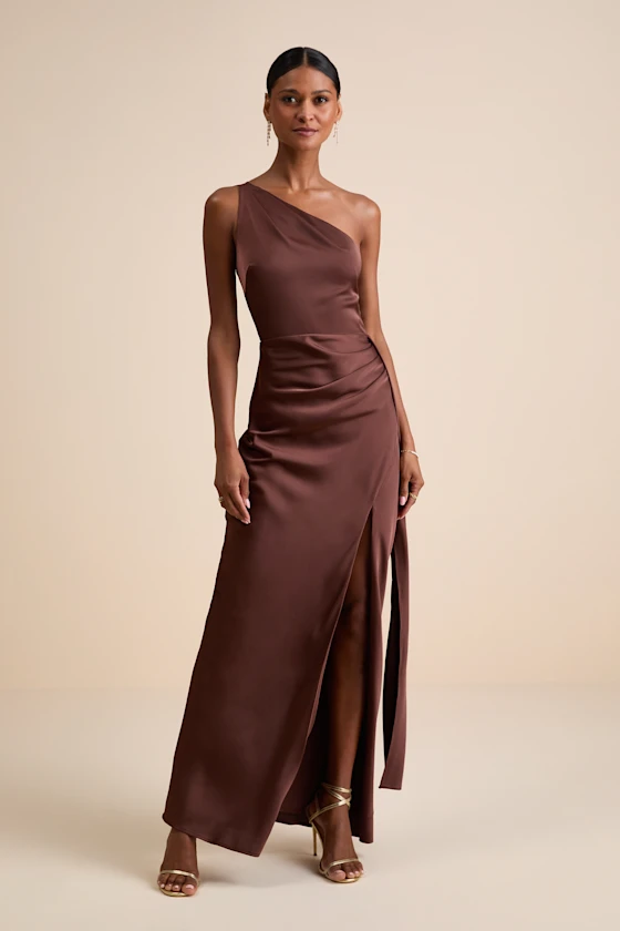 bridesmaid wearing dark brown one-shoulder dress