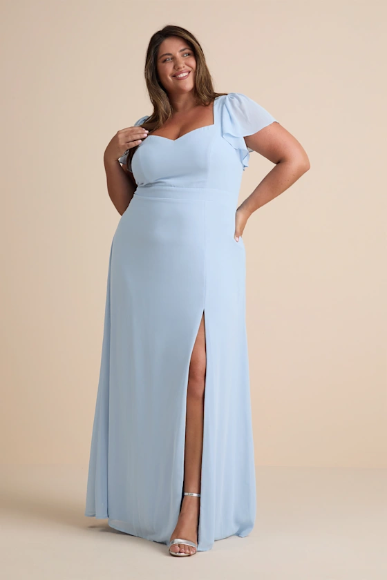 bridesmaid wearing light blue bridesmaid dress with leg slit for hot weather comfort