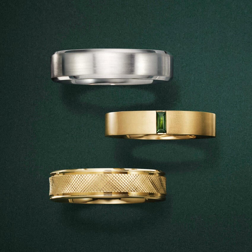 mens wedding rings in gold