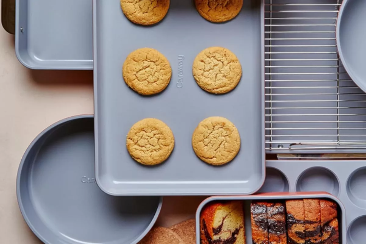 non-stick baking sheets for gifts that become part of everyday life