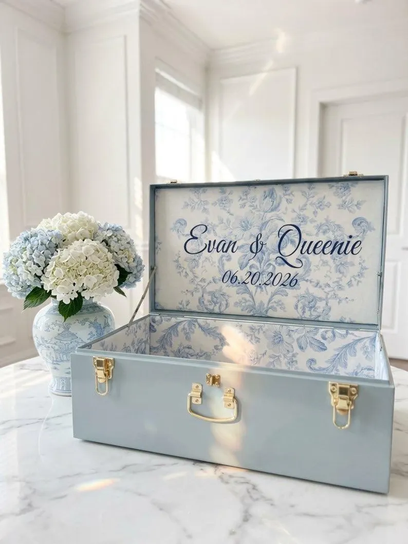 keepsake wedding trunk in blue