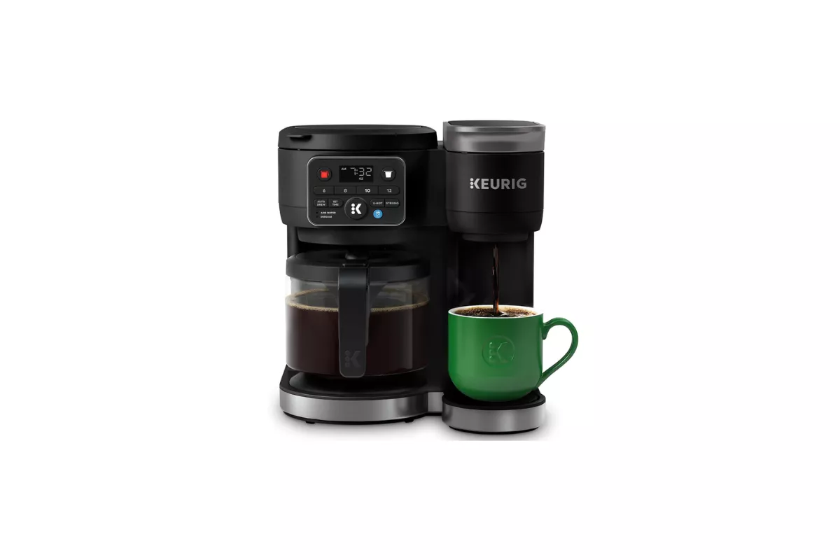 coffee maker that makes coffee instantly for daily use in the kitchen