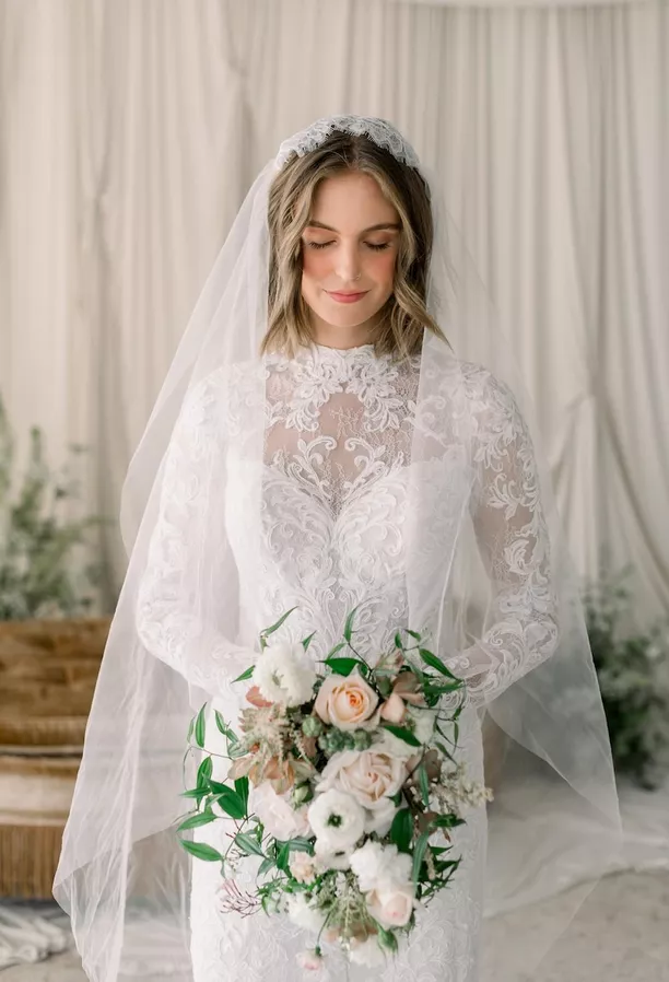 juliet wedding veil trend 2026 with vintage inspired bridal styling