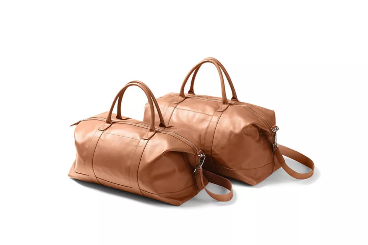 leather travel bags as wedding gift for couple they will use