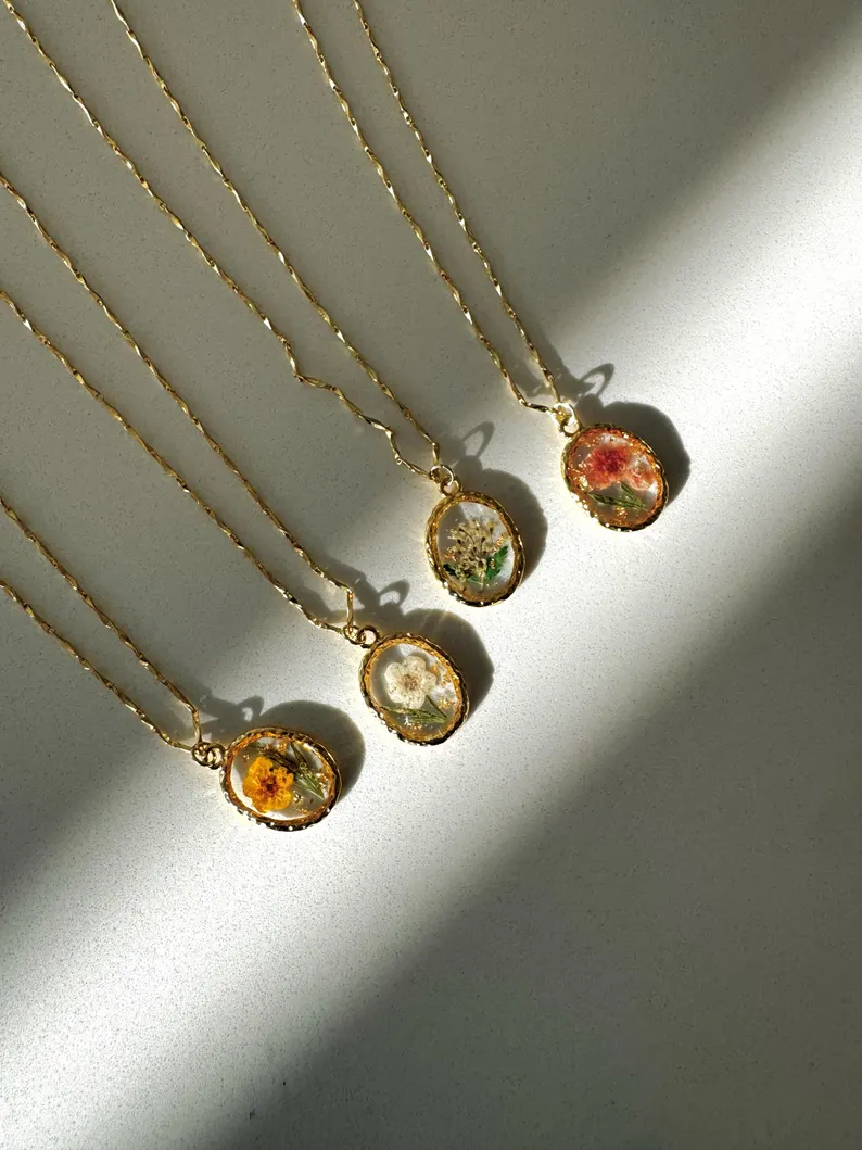 birth flower necklace personalized bridesmaid jewelry gift with floral pendant