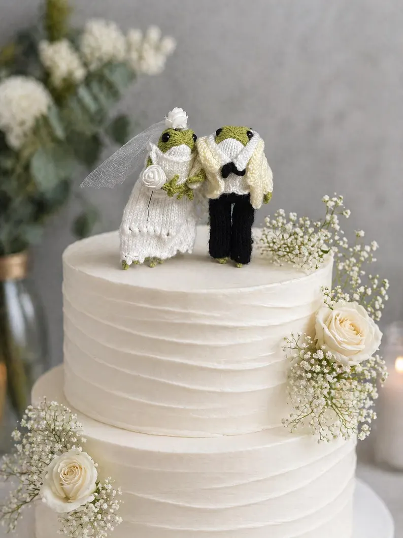 crochet wedding cake topper frogs
