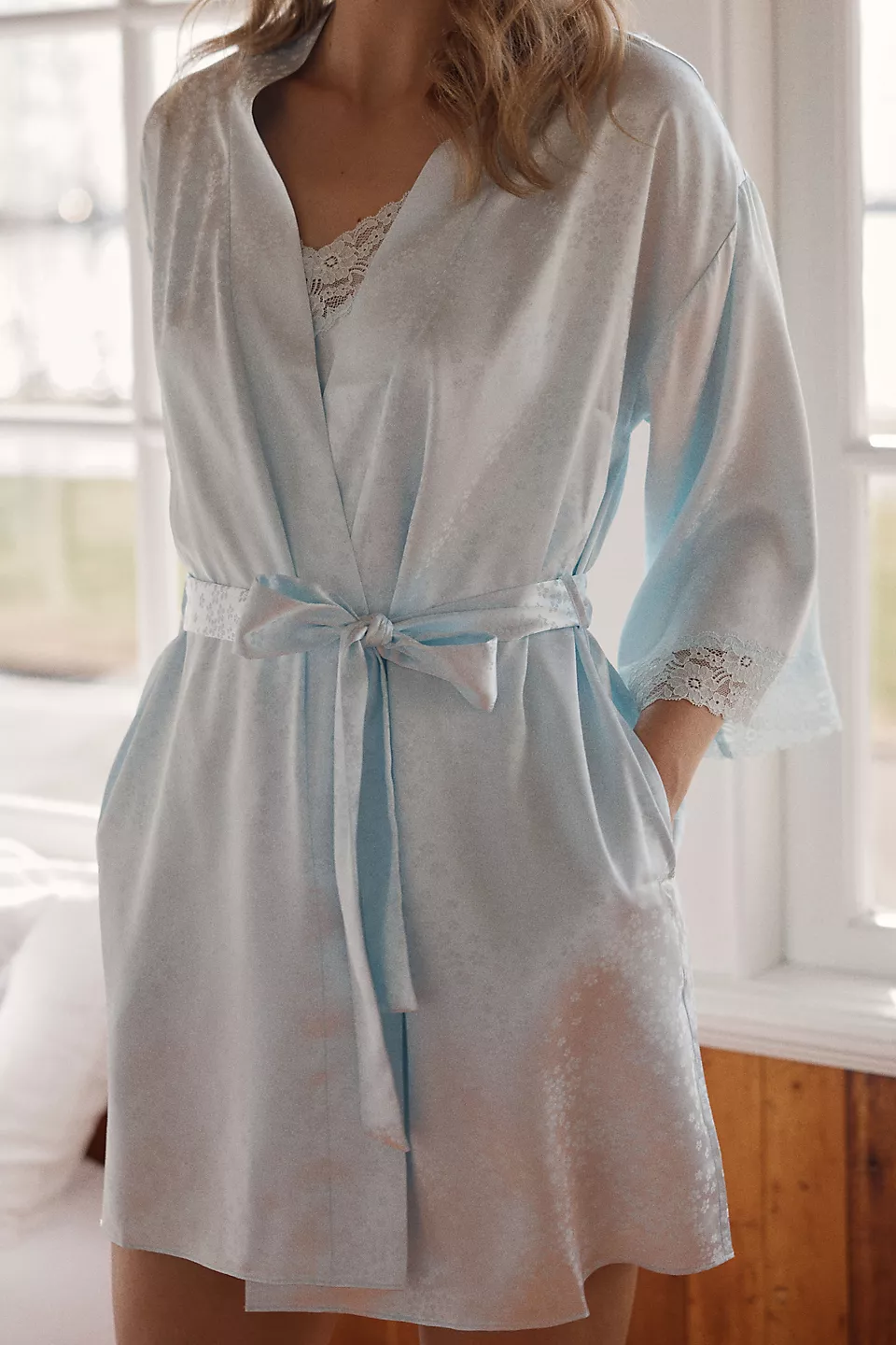 silk robes for luxurious bridesmaid gift ideas