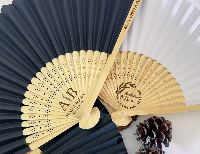 wedding fans in bulk for comfortable guests during wedding