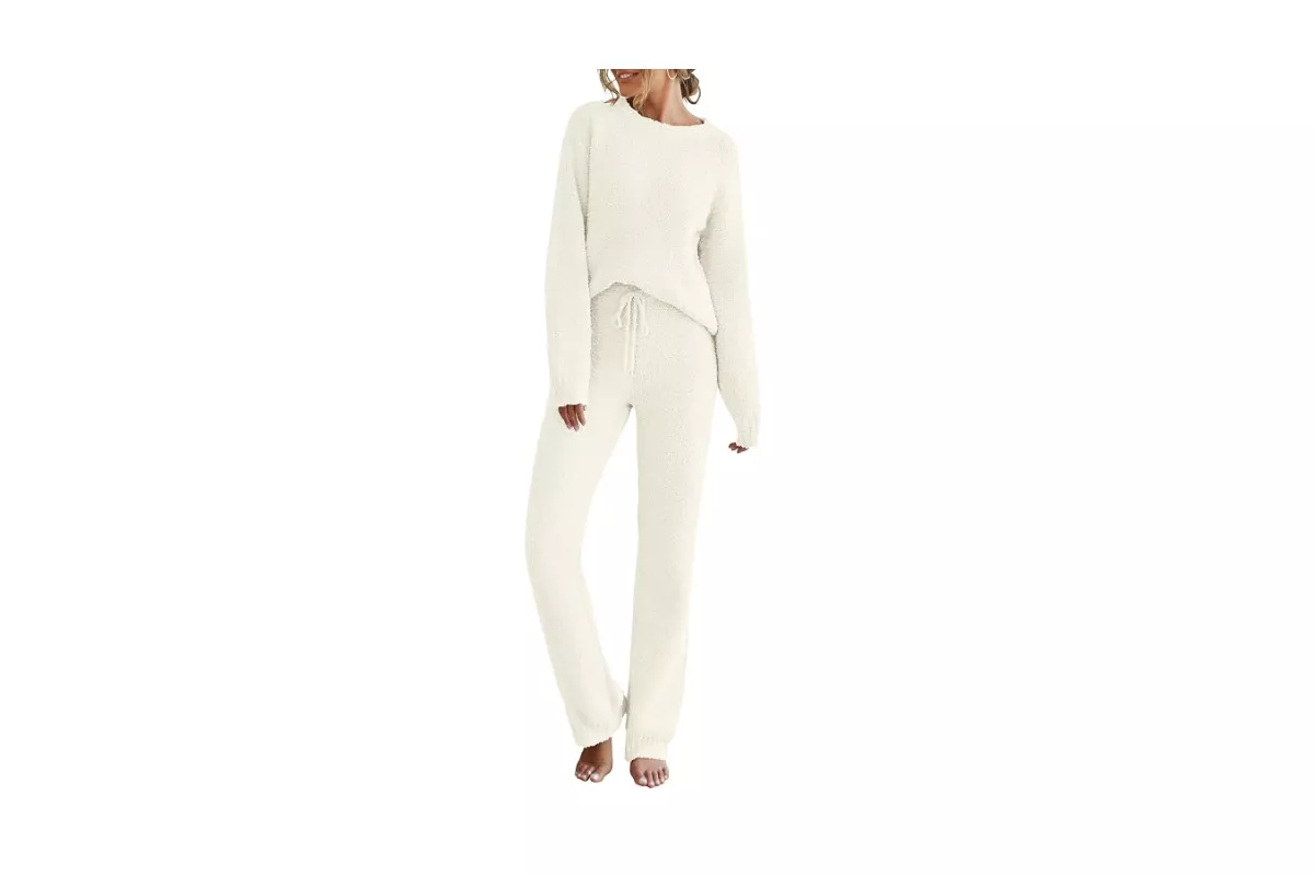 white cozy fleece loungewear set for the bride