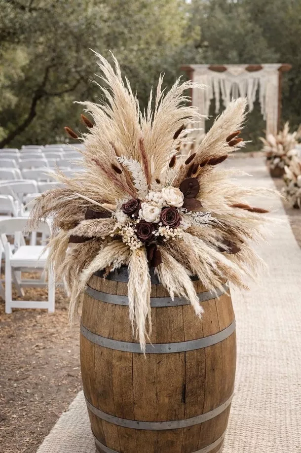 dried flower aisle arrangement with pampas grass
