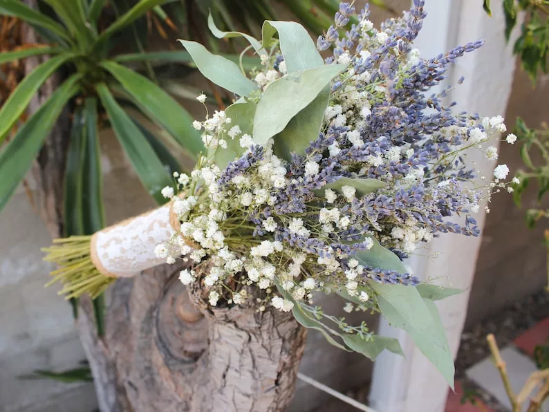 dried lavender bouquet