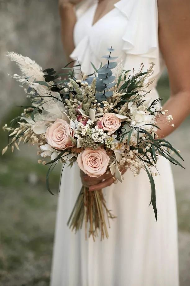 dried rose floral bouquet