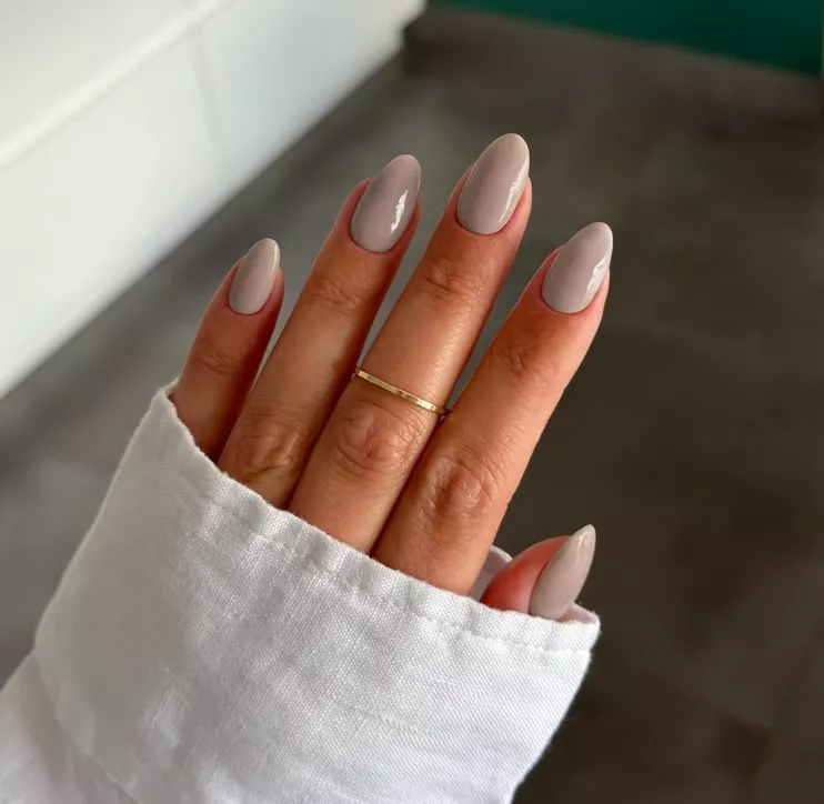 beige color wedding nails