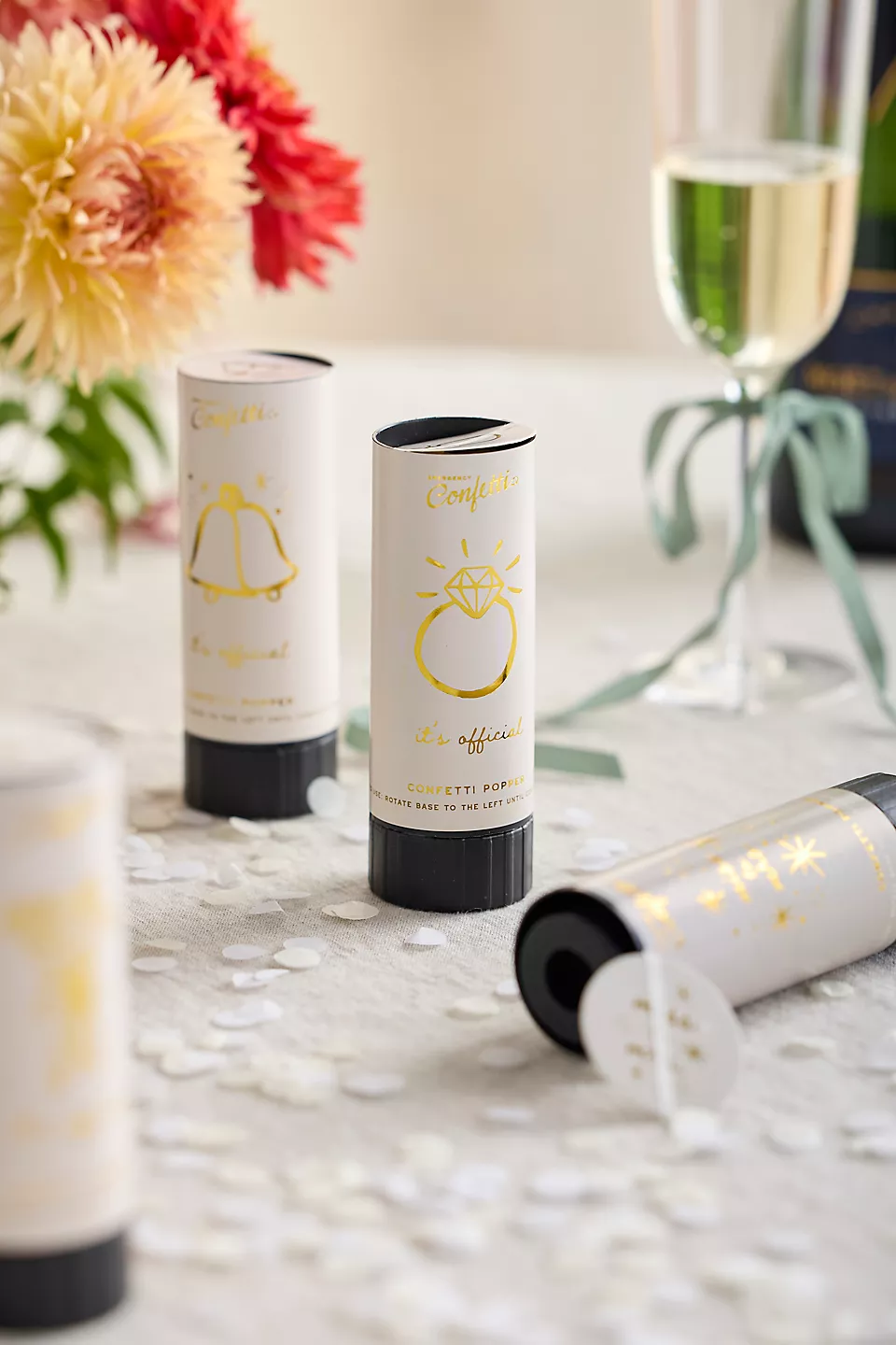 Engagement party confetti poppers