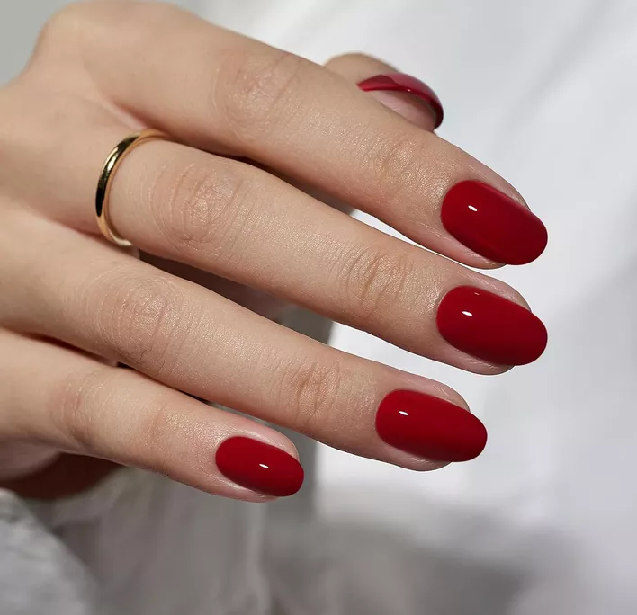 red wedding nails