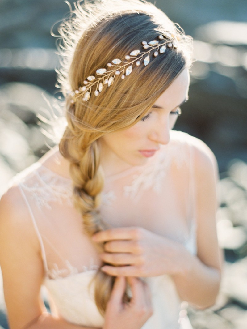 This rhinestone wedding crown is made with crystal and gold rhinestones and blush colored freshwater pearls.  By Melinda Rose Design | https://emmalinebride.com/bride/rhinestone-wedding-crown/