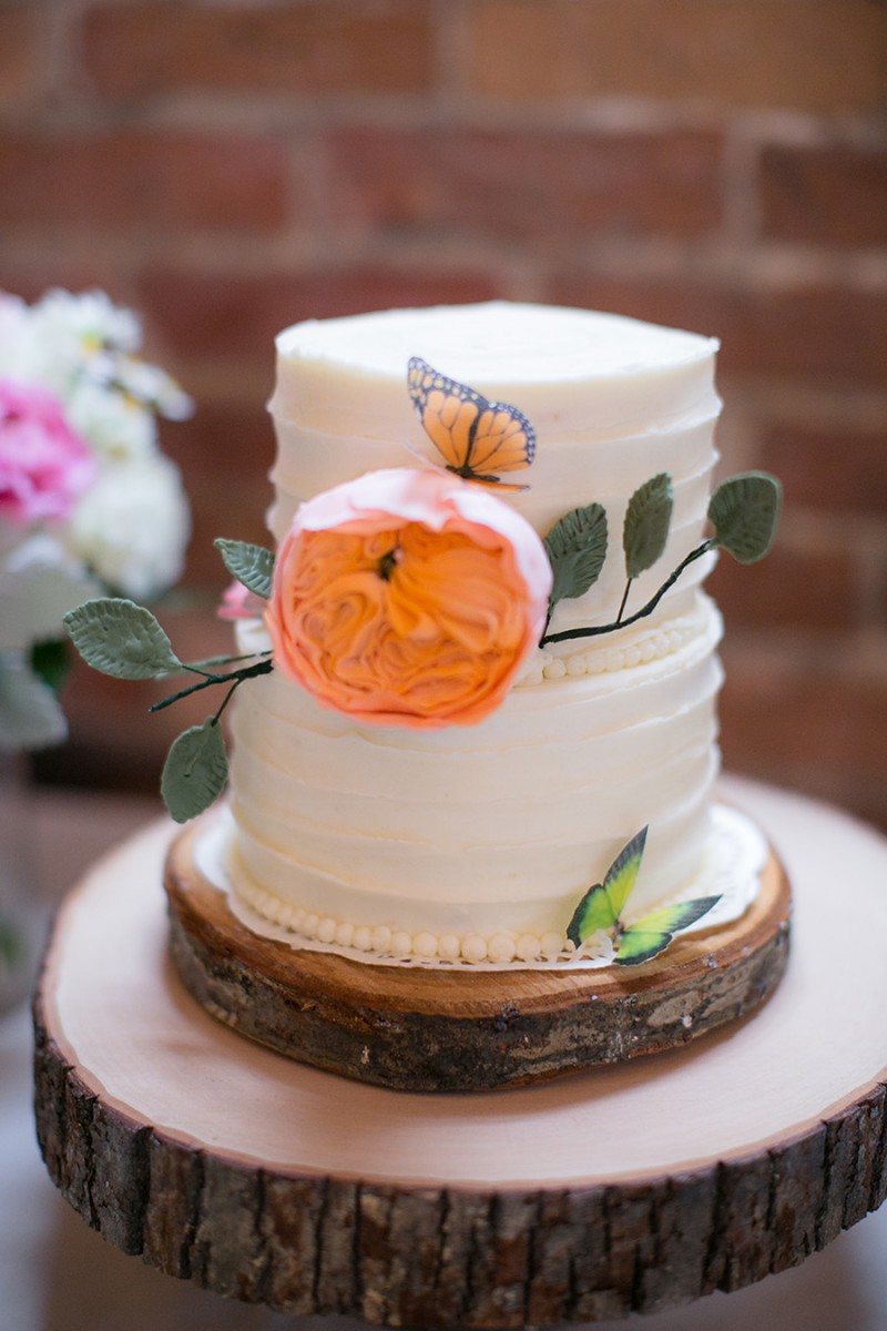 The Cake | Real Weddings Brooklyn Arts Center | Photo: Eric Boneske
